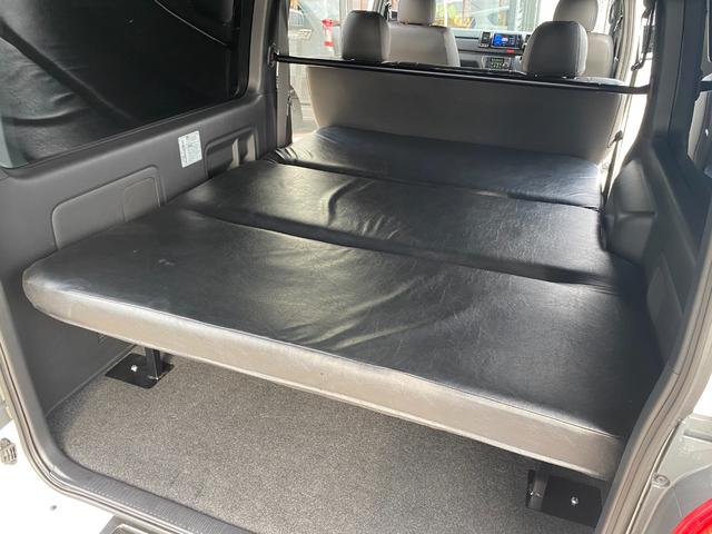 ハイエースバン スーパーGL ダークプライムII パノラミックビュー デジタルインナーミラー フルセグナビ ETC シートカバー ベッドキット フロントエアロ アルミホイール(57枚目)