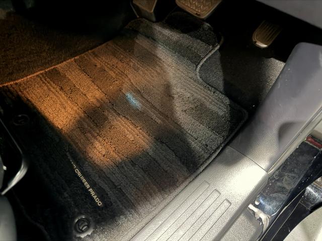 ランドクルーザープラド ＴＸ　モデリスタエアロ　フルセグＴＶ　ＥＴＣ２．０　クルーズコントロール　バックカメラ　オートマチックハイビーム　ＬＥＤヘッドライト　２０インチＡＷ　ＣＤ　ＤＶＤ　ワンオーナー　記録簿（18枚目）