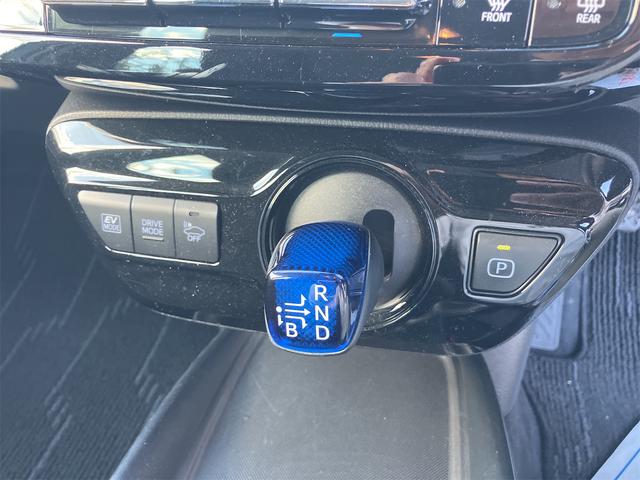 プリウス Ｓ　純正９インチナビフルセグＴＶ　スマートキー２個　ＥＴＣ　モデリスタアルミホイール　オートクルーズコントロール　オートライト　オートハイビーム（13枚目）