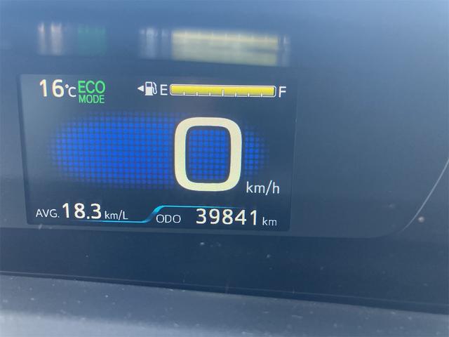 プリウス Ｓ　純正９インチナビフルセグＴＶ　スマートキー２個　ＥＴＣ　モデリスタアルミホイール　オートクルーズコントロール　オートライト　オートハイビーム（15枚目）