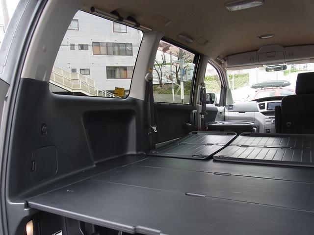 ヴォクシー トランス－Ｘ　４ＷＤ　５人乗り　デッキボード装備　車中泊仕様　Ｂモニタ付ナビＴＶ　ＥＴＣ　両側電動スライドドア　ルーフコンソール　タイミングチェーン（32枚目）
