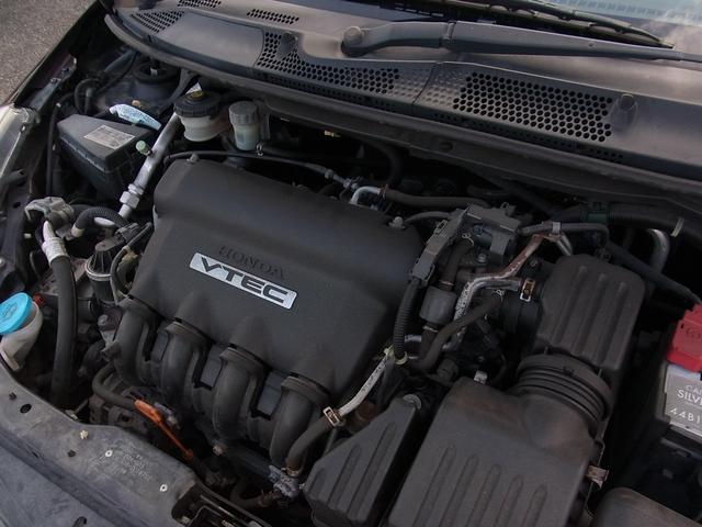 フィット １．５Ｗ　５ＭＴ　ＶＴＥＣ　バックモニター付ナビＴＶ　ＥＴＣ　キセノン　スマートキー　タイミングチェーン（12枚目）