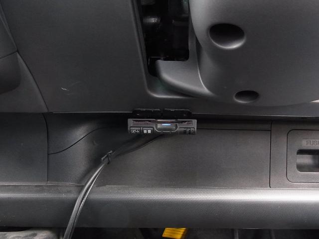 フィット １．５Ｗ　５ＭＴ　ＶＴＥＣ　バックモニター付ナビＴＶ　ＥＴＣ　キセノン　スマートキー　タイミングチェーン（18枚目）