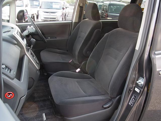 ノア Ｘ　スマートエディション　４ＷＤ　バックモニター付ナビＴＶ　ＥＴＣ　キセノン　両側電動スライドドア　スマートキー　タイミングチェーン（22枚目）