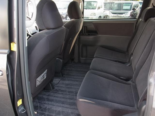 ノア Ｘ　スマートエディション　４ＷＤ　バックモニター付ナビＴＶ　ＥＴＣ　キセノン　両側電動スライドドア　スマートキー　タイミングチェーン（23枚目）