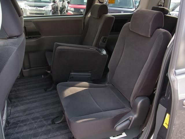 ノア Ｘ　スマートエディション　４ＷＤ　バックモニター付ナビＴＶ　ＥＴＣ　キセノン　両側電動スライドドア　スマートキー　タイミングチェーン（25枚目）