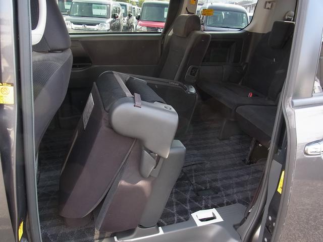 ノア Ｘ　スマートエディション　４ＷＤ　バックモニター付ナビＴＶ　ＥＴＣ　キセノン　両側電動スライドドア　スマートキー　タイミングチェーン（26枚目）