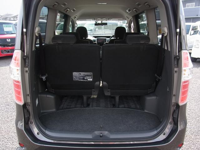 ノア Ｘ　スマートエディション　４ＷＤ　バックモニター付ナビＴＶ　ＥＴＣ　キセノン　両側電動スライドドア　スマートキー　タイミングチェーン（28枚目）