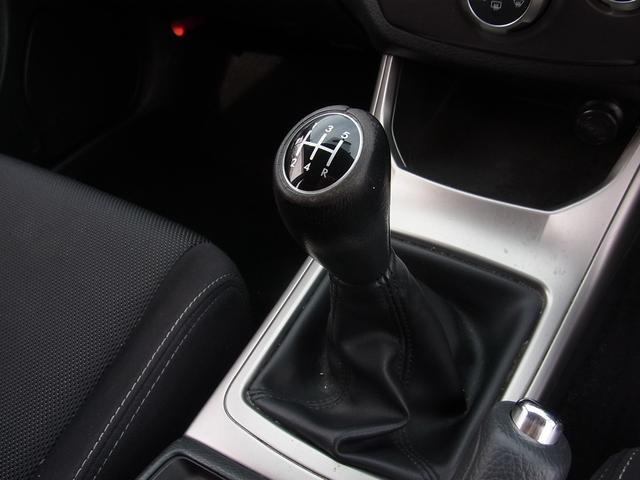 インプレッサ １．５ｉ－Ｌ　４ＷＤ　５ＭＴ　ナビＴＶ　ＥＴＣ　キセノン　プッシュスタート　スマートキー（15枚目）