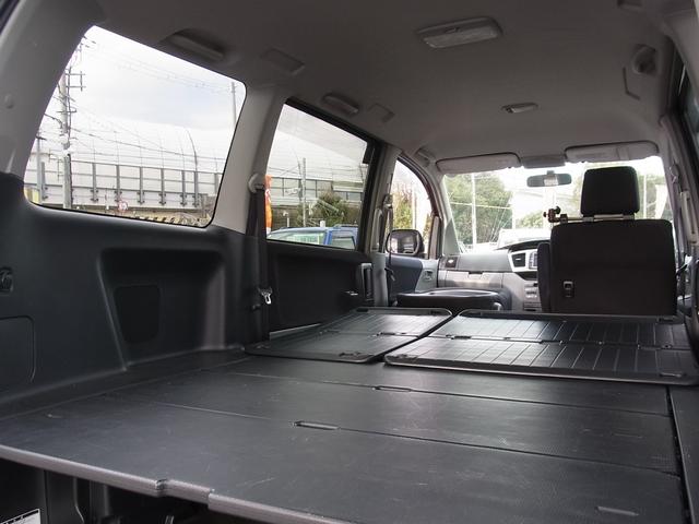 車中泊対応デッキボード装備！