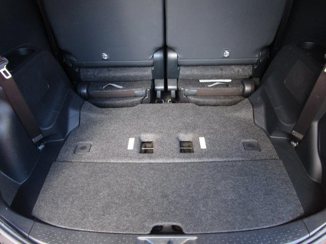 シエンタ Ｇ　クエロ　ＳＤナビ地デジ　全方位カメラ　衝突軽減ブレーキ　車線逸脱警報　クリアランスソナー　ドライブレコーダー　両側自動ドア　オートマチックハイビーム　アイドリングストップ　ＥＴＣ　ＬＥＤランプ　スマートキー（13枚目）