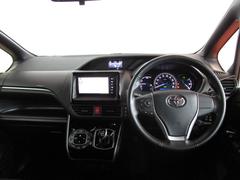 運転席はこんな感じです！ 3