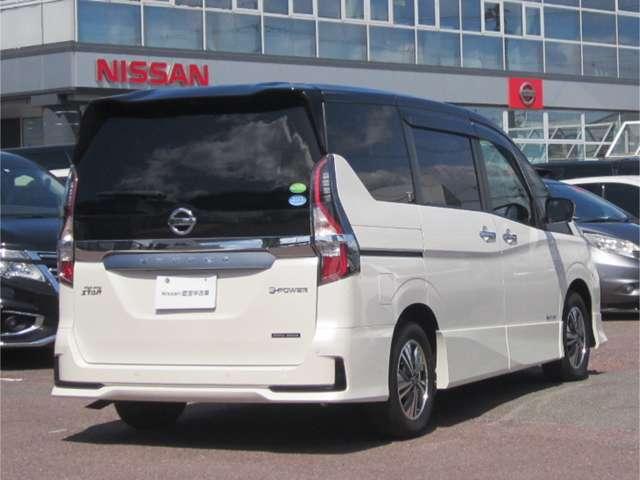 日産 セレナ