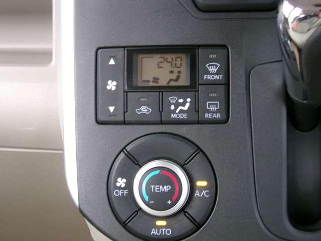 タント 660 X SA ナビ 後席モニター ETC 踏み間違い防止装置 ETC装着車 両側スライド片側電動ドア ECOアイドル ナビ&TV 助手席エアバッグ 盗難警報装置 PW 運転席エアバッグ フルオートエアコン ワンセグ スマートキー キーレス(8枚目)