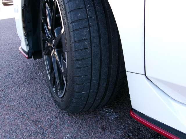 オーラ 1.2 NISMO プロパイロットNCナビAVMドラレコETC カーテンエアバッグ エマブレ インテリキー ETC ドラレコ 車線逸脱警報 ワンセグ キーフリーシステム ダブルエアバック アルミホイール 運転席エアバッグ メモリーナビ ナビTV ABS 1オーナ-(18枚目)