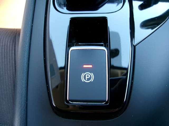 ノート 1.2 X 衝突被害軽減ブレ-キ アルミ LEDヘッドライト レーンアシスト インテリジェントキー ワンオーナー アイドリングストップ 盗難防止システム ワンセグTV TVナビ サイドカーテンエアバック キーレス(10枚目)