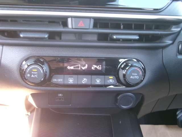 ノート 1.2 X 衝突被害軽減ブレ-キ アルミ LEDヘッドライト レーンアシスト インテリジェントキー ワンオーナー アイドリングストップ 盗難防止システム ワンセグTV TVナビ サイドカーテンエアバック キーレス(12枚目)