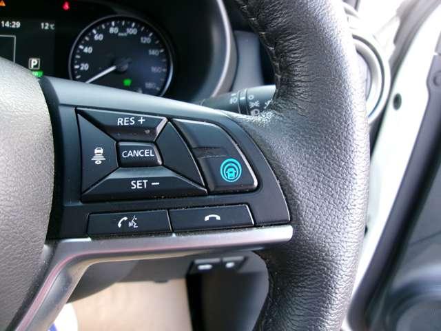 キックス 1.2 X (e-POWER) プロパイロットナビAVMドラレコETC LEDヘッ ナビ&TV ワンオ-ナ-車 追従クルコン スマートキー LEDヘッド レーンアシスト パワーステアリング 盗難防止システム ドライブレコーダー ETC メモリーナビ サイドエアバッグ アルミ AAC(9枚目)