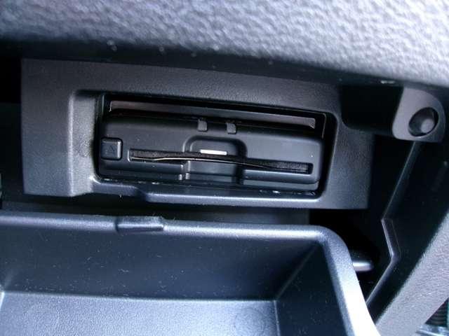 セレナ １．２　ｅ－ＰＯＷＥＲ　ハイウェイスター　Ｖ　３６０°カメラ　エマジェンシーブレーキ　１オナ　スマキー　バックカメラ　ＬＥＤ　レーンアシスト　ＥＴＣ　ドラレコ　イモビ　サイドカーテンエアバック　フルオートエアコン　アルミホイール　エアバック（13枚目）