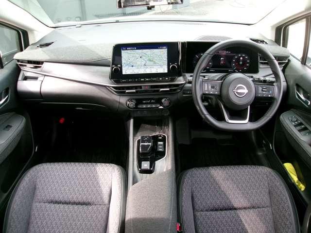 オーラ １．２　Ｇ　自動（被害軽減）ブレーキ　試乗車アップ　ＬＥＤ　ＬＫＡ　サイドカメラ　ＥＴＣ　ドライブレコーダー　カーテンエアバッグ　イモビライザー　アルミホイール　インテリジェントキー　パワーウィンドウ　ナビＴＶ（3枚目）