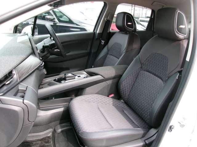 オーラ １．２　Ｇ　自動（被害軽減）ブレーキ　試乗車アップ　ＬＥＤ　ＬＫＡ　サイドカメラ　ＥＴＣ　ドライブレコーダー　カーテンエアバッグ　イモビライザー　アルミホイール　インテリジェントキー　パワーウィンドウ　ナビＴＶ（17枚目）