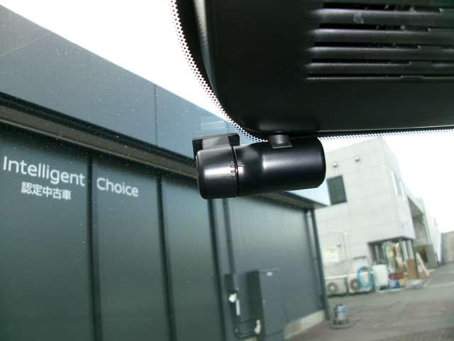 ノート 1.2 X リアカメラ 衝突被害軽減ブレ-キ 全方位カメラ ETC付 LEDヘッドライト レーンアシスト インテリジェントキー ワンオーナー ドラレコ アイドリングストップ 盗難防止システム ワンセグTV ABS(11枚目)