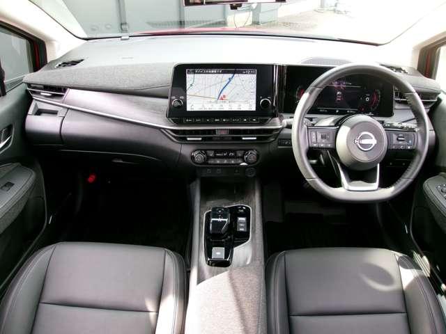 オーラ １．２　Ｇ　９０周年記念車　アラウンドモニ　ＬＥＤ　スマートキー　衝突軽減ブレーキ　オートエアコン　アルミ　メモリーナビ　ドラレコ　バックカメラ　サイドカメラ　キーレス　アイドリングストップ　ＥＴＣ　レーダークルーズ（3枚目）