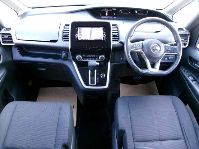 セレナ 2.0 X ワンオ-ナ-車 オートクルーズコントロール インテリジェントキー Aストップ レーンキープ キーレス メモナビ ワンセグテレビ パワーウインドウ ナビTV ABS 盗難防止システム パワーステアリング(3枚目)