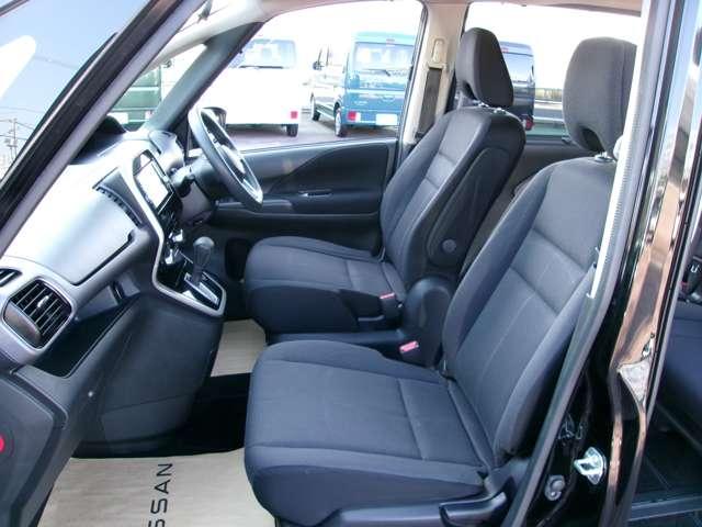 セレナ 2.0 X ワンオ-ナ-車 オートクルーズコントロール インテリジェントキー Aストップ レーンキープ キーレス メモナビ ワンセグテレビ パワーウインドウ ナビTV ABS 盗難防止システム パワーステアリング(13枚目)