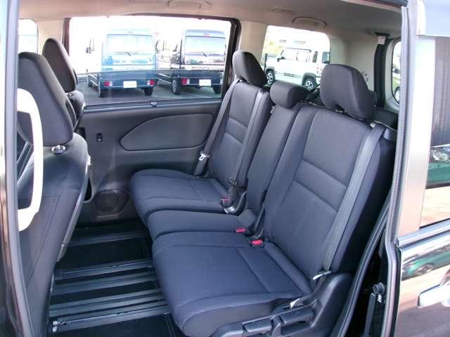 セレナ 2.0 X ワンオ-ナ-車 オートクルーズコントロール インテリジェントキー Aストップ レーンキープ キーレス メモナビ ワンセグテレビ パワーウインドウ ナビTV ABS 盗難防止システム パワーステアリング(14枚目)