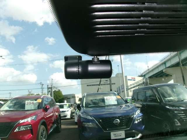 オーラ 1.2 G プロパイロットNCナビ全方位カメラドラレコ 自動(被害軽減)ブレーキ LED LKA サイドカメラ ETC ドライブレコーダー カーテンエアバッグ イモビライザー アルミホイール インテリジェントキー パワーウィンドウ ワンオーナー ナビTV(13枚目)