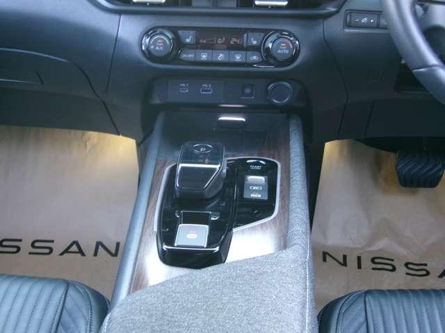 オーラ 1.2 G レザーエディション プロパイロットシートヒーターNCナビ全方位 ワンオーナ 追突防止 レーダークルーズ 車線逸脱警報装置 LED 盗難防止 バックモニター ETC インテリジェントキー メモリーナビゲーション AW キーレスエントリー オートエアコン ABS(9枚目)