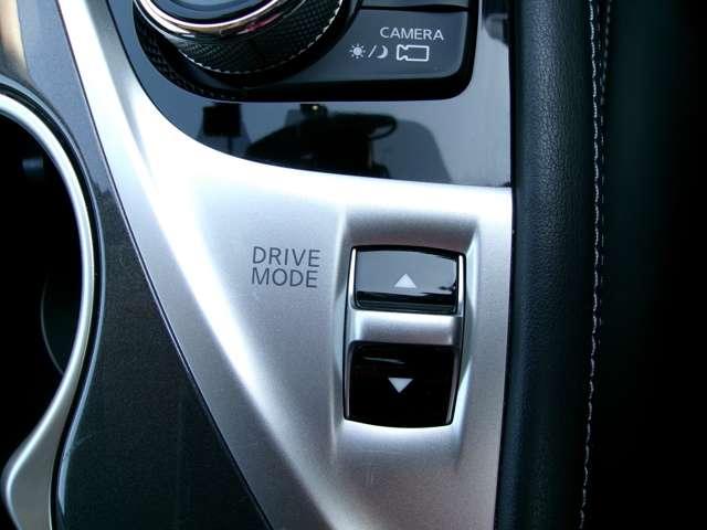 スカイライン 2.0 200GT-t クルーズコントロールメーカーナビ全方位カ 衝突軽減B オートクルーズコントロール ドラレコ LEDライト ワンオーナー パワーステアリング バックモニター 寒冷地仕様 ETC ABS アルミホイール インテリキー ナビTV キーレス イモビ(11枚目)