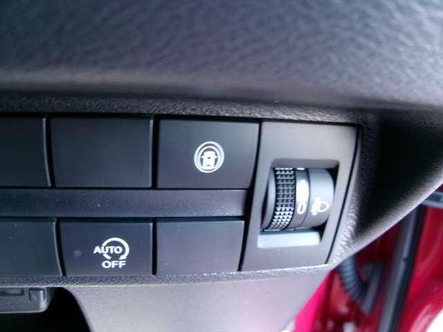 デイズ ６６０　Ｘ　純正ナビ全方位カメラドラレコＥＴＣ　アラウンドＭ　踏み間違え防止　スマートキー　バックカメラ　１オーナー　ＥＴＣ　レーンキープ　アイドリングストップ　ドライブレコーダー　キーレス　フルオートエアコン　ナビＴＶ　ＷＡＢ　運転席エアバック（10枚目）