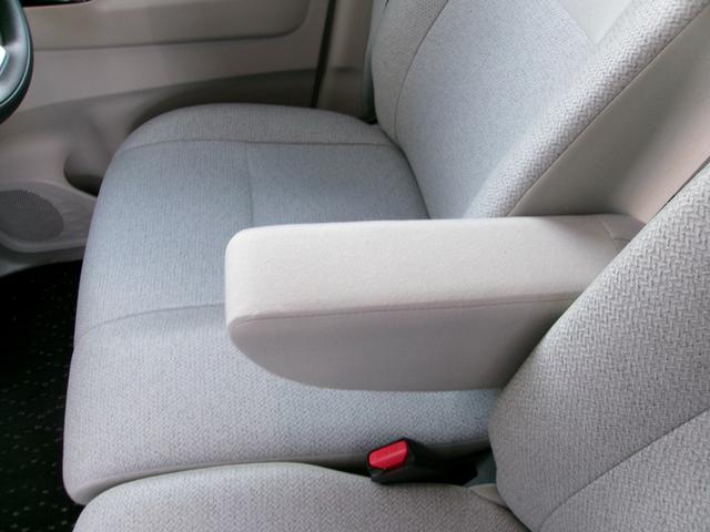 �Z���^�[�A�[�����X�g����������Ă���܂��B