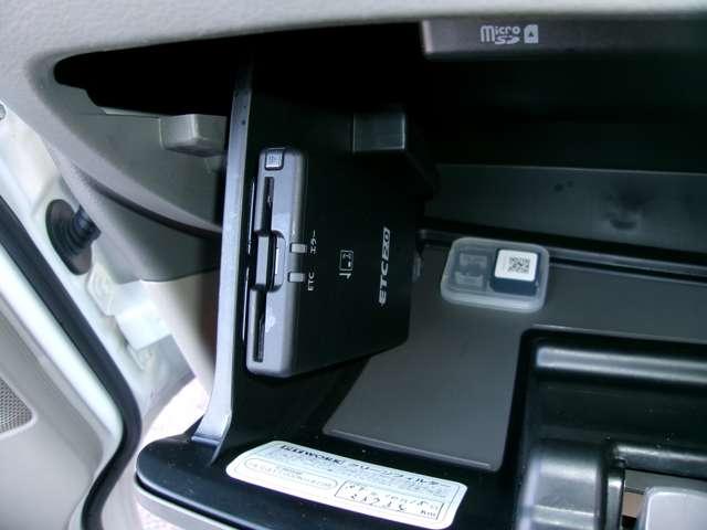 NV100クリッパーバン GXターボハイルーフ4WD純正ナビバックカメラドライブレコダ インテリジェントエマージェンシーブレーキ バックカメラ アイドリングストップ ドラレコ 1オーナー 4WD キーレス ETC フルオートエアコン PS 1セグTV メモリーナビ 寒冷地仕様 ABS(9枚目)