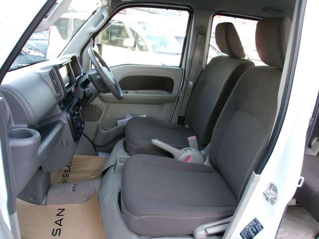 NV100クリッパーバン GXターボハイルーフ4WD純正ナビバックカメラドライブレコダ インテリジェントエマージェンシーブレーキ バックカメラ アイドリングストップ ドラレコ 1オーナー 4WD キーレス ETC フルオートエアコン PS 1セグTV メモリーナビ 寒冷地仕様 ABS(10枚目)