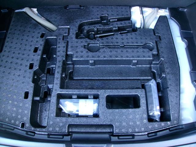 �����ɂ́A�p���N�C���L�b�g�Ȃǂ����[����Ă܂�