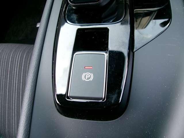 ノート １．２　Ｘ　社有車アップＺ純正ナビバックカメラドラレ　リアカメラ　衝突被害軽減ブレ－キ　ＥＴＣ付　ＬＥＤヘッドライト　レーンアシスト　インテリジェントキー　ドラレコ　ワンセグＴＶ　ＴＶナビ　サイドカーテンエアバック　メモリーナビ　パワーウィンドウ　ＡＢＳ（12枚目）