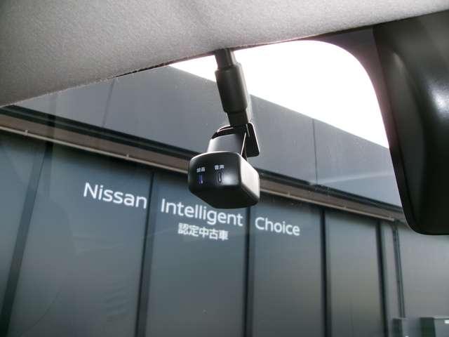 �h���C�u���R�[�_�[�t���Ă���̂ŁA������̎��͏؋����o�b�`�����߂��Ă��邩���B