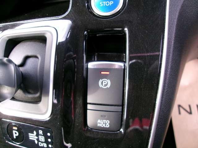 �d���p�[�L���O�u���[�L���I�[�g�u���[�L�z�[���h�B���i���Ɏ����Ńp�[�L���O�u���[�L���������Ă���܂�