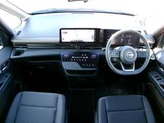 �����ؤ��礭�������볫��Ū�ʥǥ����󡣺�������ⴶ������������Ⱦ�����ˡ������������Ĥ�ޤ��� 3