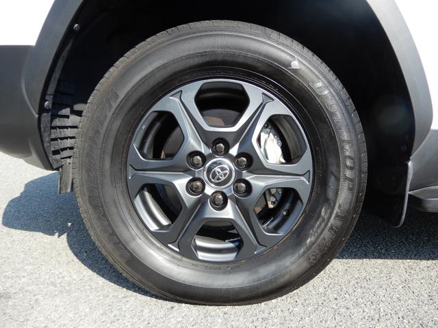 ランドクルーザー ＧＲスポーツ　後席モニター２つ　アラウンドビュー　オートハイビーム　セキュリティー　レーンキープアシスト　ＬＥＤヘッドライト　レザーシート　バックカメラ　オートクルーズコントロール　オートライト　パワーバックドア（7枚目）