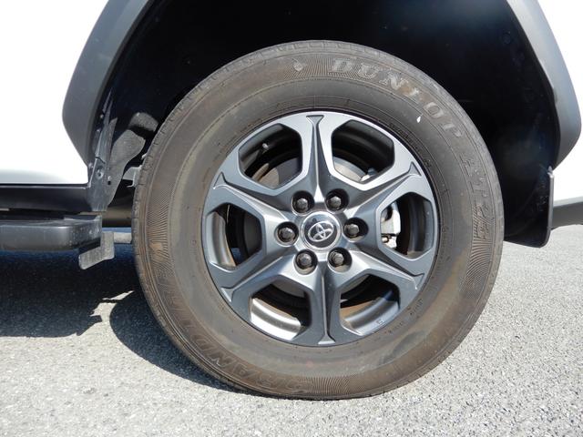 ランドクルーザー ＧＲスポーツ　後席モニター２つ　アラウンドビュー　オートハイビーム　セキュリティー　レーンキープアシスト　ＬＥＤヘッドライト　レザーシート　バックカメラ　オートクルーズコントロール　オートライト　パワーバックドア（8枚目）