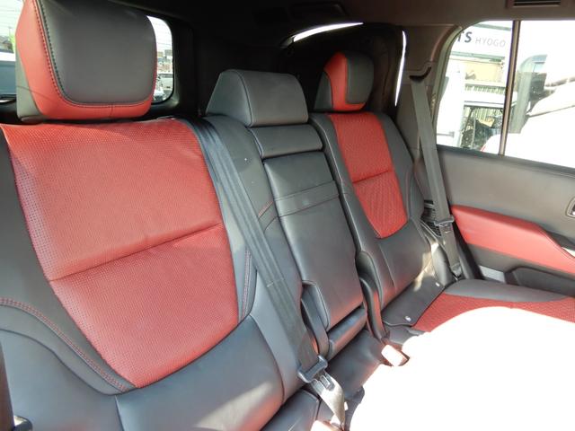 ランドクルーザー ＧＲスポーツ　後席モニター２つ　アラウンドビュー　オートハイビーム　セキュリティー　レーンキープアシスト　ＬＥＤヘッドライト　レザーシート　バックカメラ　オートクルーズコントロール　オートライト　パワーバックドア（28枚目）