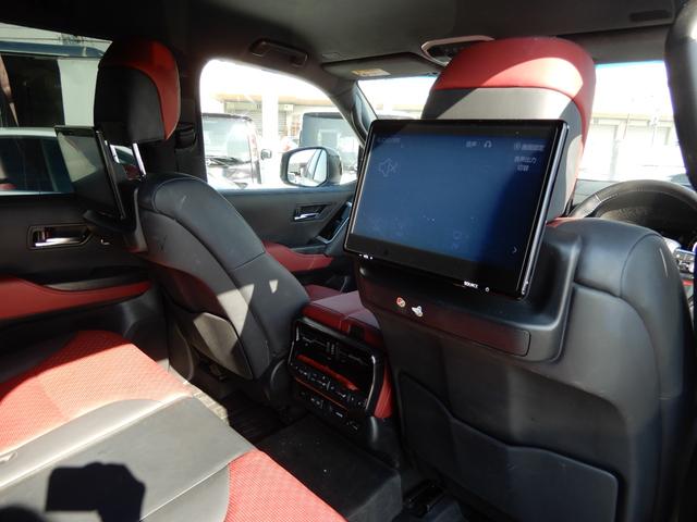 ランドクルーザー ＧＲスポーツ　後席モニター２つ　アラウンドビュー　オートハイビーム　セキュリティー　レーンキープアシスト　ＬＥＤヘッドライト　レザーシート　バックカメラ　オートクルーズコントロール　オートライト　パワーバックドア（29枚目）