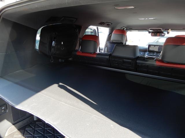 ランドクルーザー ＧＲスポーツ　後席モニター２つ　アラウンドビュー　オートハイビーム　セキュリティー　レーンキープアシスト　ＬＥＤヘッドライト　レザーシート　バックカメラ　オートクルーズコントロール　オートライト　パワーバックドア（30枚目）