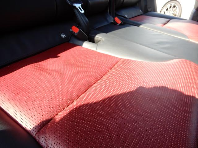 ランドクルーザー ＧＲスポーツ　後席モニター２つ　アラウンドビュー　オートハイビーム　セキュリティー　レーンキープアシスト　ＬＥＤヘッドライト　レザーシート　バックカメラ　オートクルーズコントロール　オートライト　パワーバックドア（44枚目）