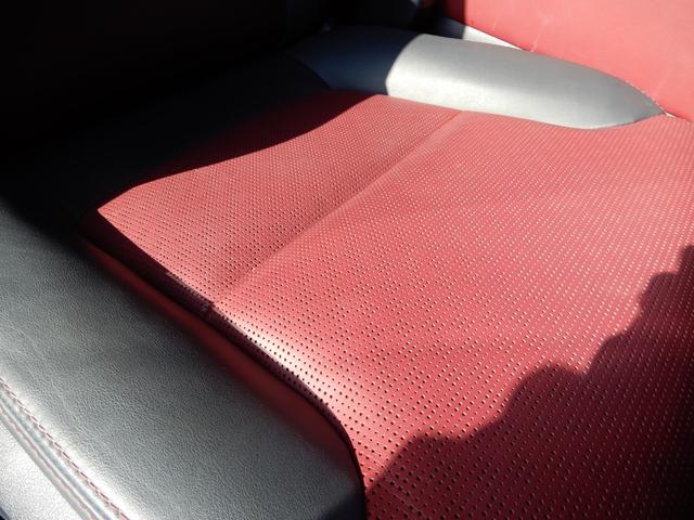 ランドクルーザー ＧＲスポーツ　後席モニター２つ　アラウンドビュー　オートハイビーム　セキュリティー　レーンキープアシスト　ＬＥＤヘッドライト　レザーシート　バックカメラ　オートクルーズコントロール　オートライト　パワーバックドア（45枚目）