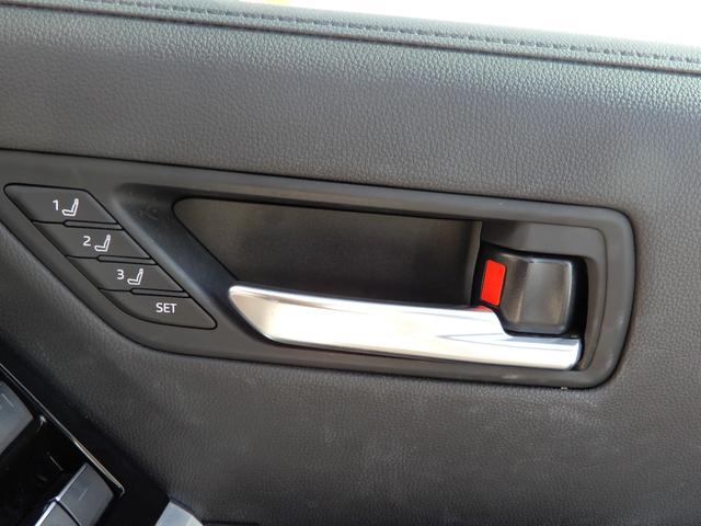 ランドクルーザー ＧＲスポーツ　後席モニター２つ　アラウンドビュー　オートハイビーム　セキュリティー　レーンキープアシスト　ＬＥＤヘッドライト　レザーシート　バックカメラ　オートクルーズコントロール　オートライト　パワーバックドア（54枚目）